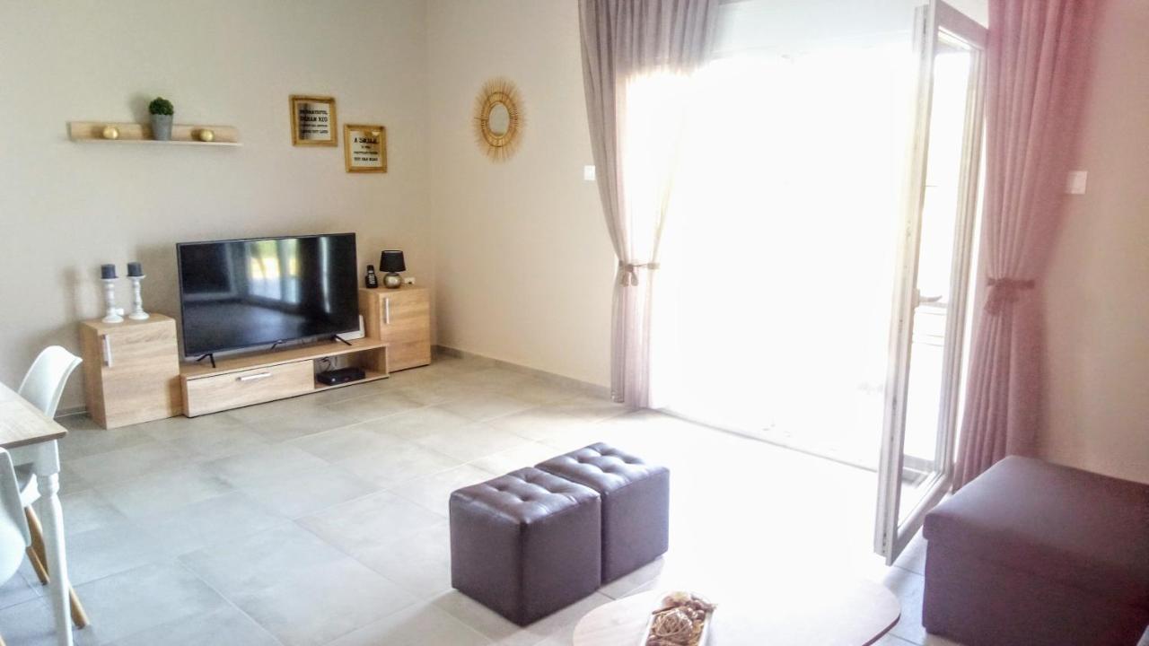 Elegant House Apartment ออร์โมส ปานากีอาส ภายนอก รูปภาพ